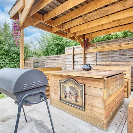 Prázdninový dům Charmante Maison A La Campagne Bourg-du-Bost